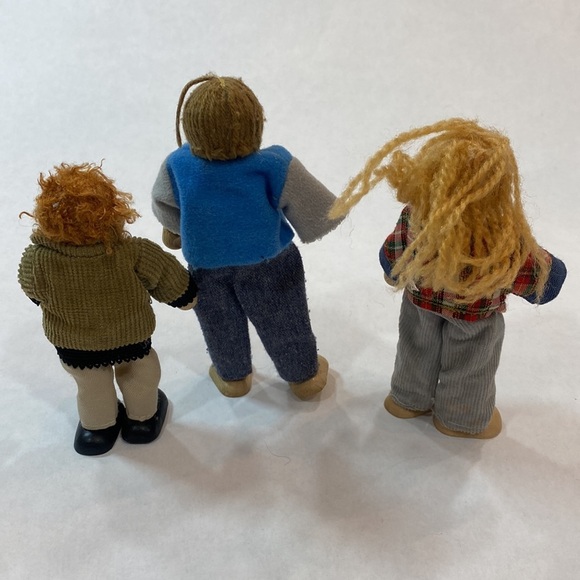 Wooden posable family mom,‎ dad, boy 5.5" - Picture 4 of 5